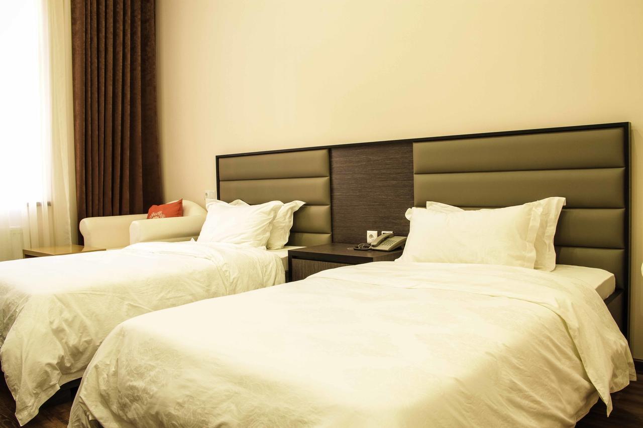 Hotel Vatan Duszanbe Zewnętrze zdjęcie