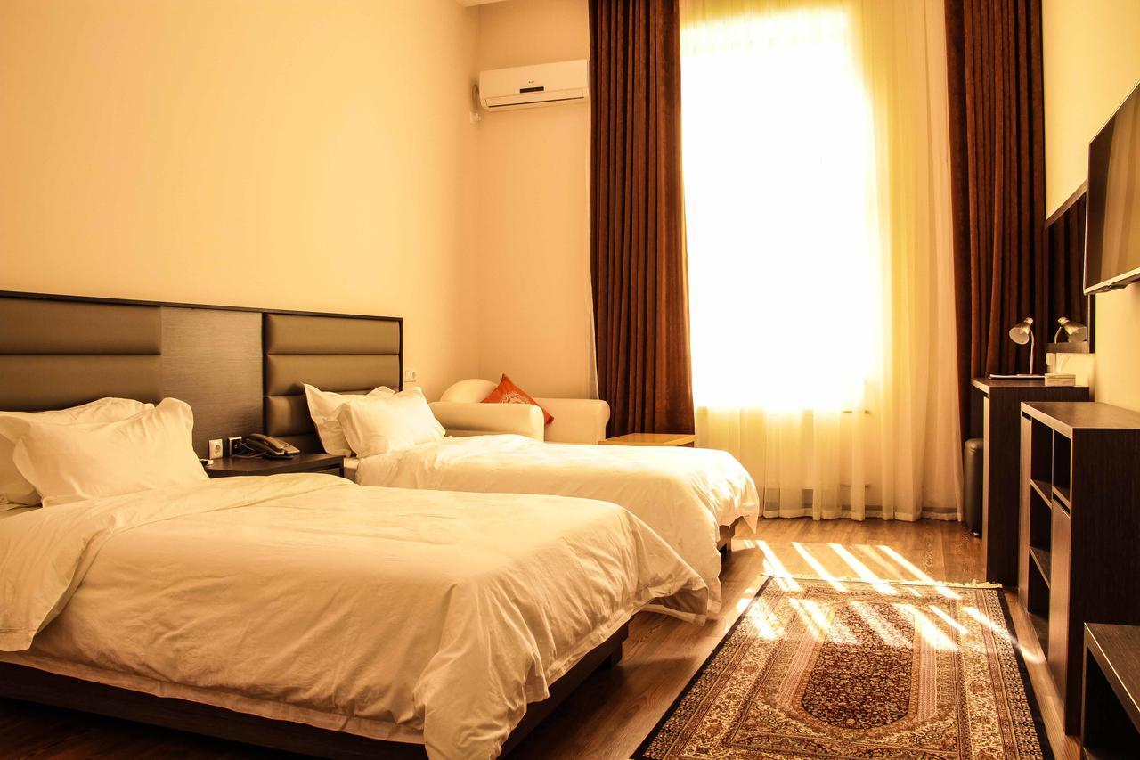 Hotel Vatan Duszanbe Zewnętrze zdjęcie